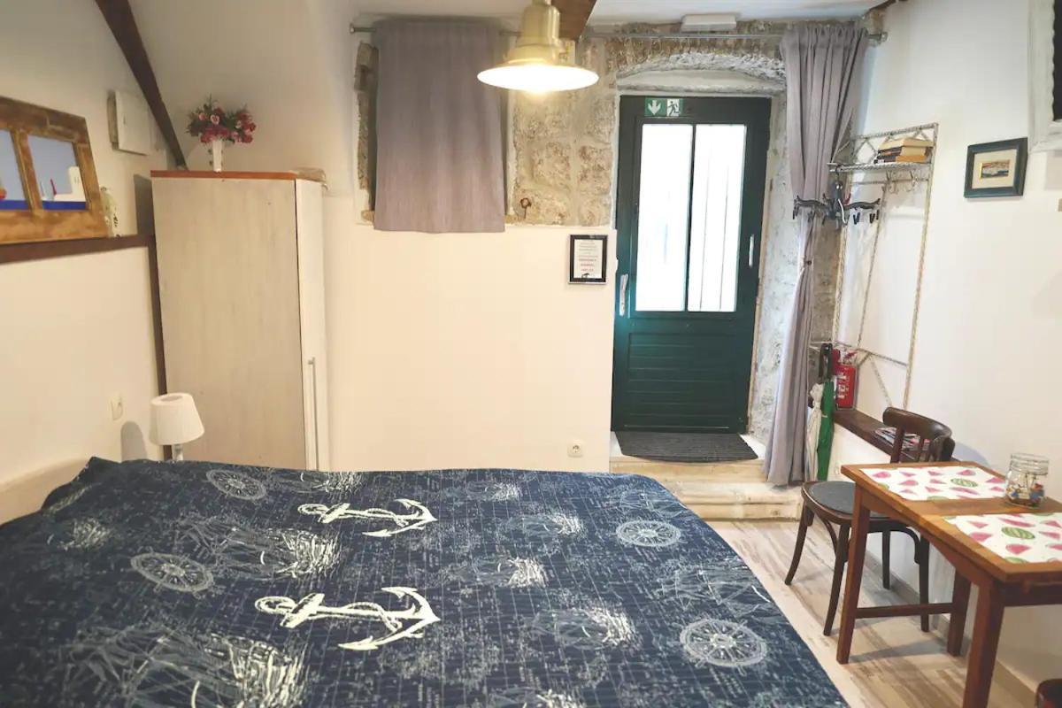 Apartment Rafo's Old Town Hideaway *