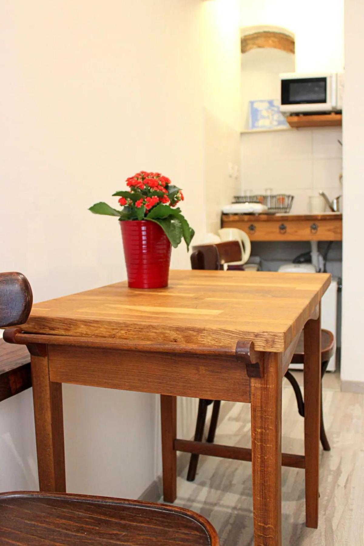 Rafo's Old Town Hideaway Apartment *
